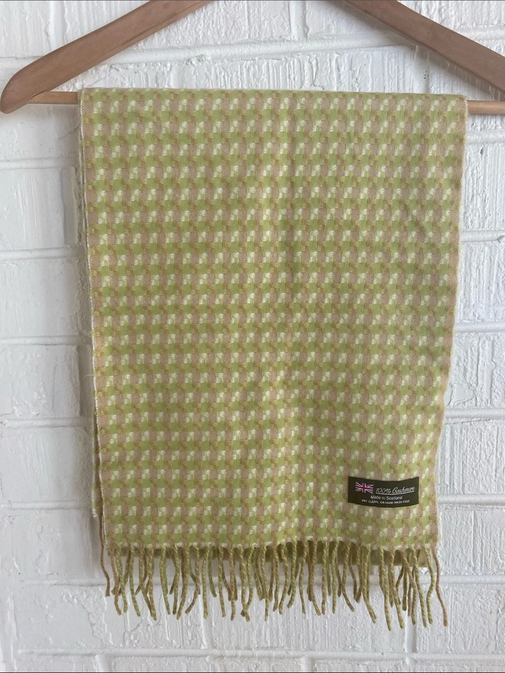 Lime Green Houndstooth Fringe Throw Blanket